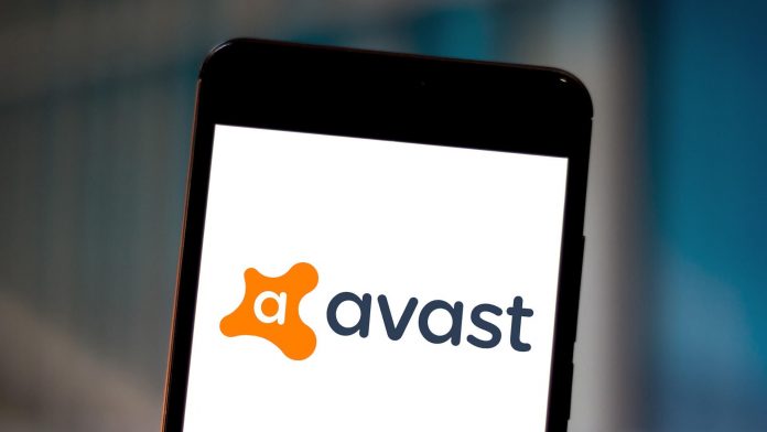 Avast reportedly selling user data, DeLorean's comeback? - Video