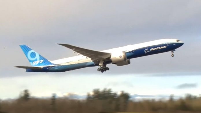 Boeing's massive foldable-wing 777X jet completes its first test flight - Video
