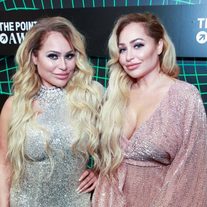 Darcey & Stacey Silva Are Feeling Bieber Fever Ahead of the 2020 PCAs - E! Online
