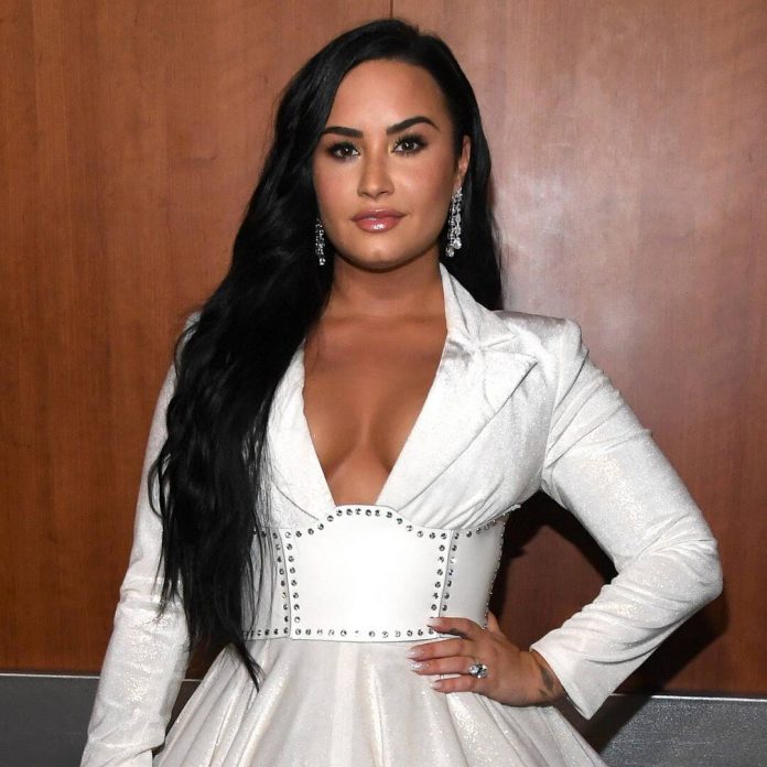 Demi Lovato On Why E!'s People's Choice Awards Are So Special - E! Online