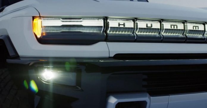 Quibi shutting down, GMC's new EV Hummer - Video