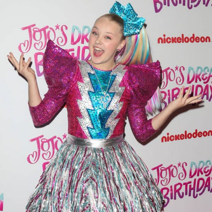 JoJo Siwa Responds to Hateful Comment About Her Coming Out - E! Online