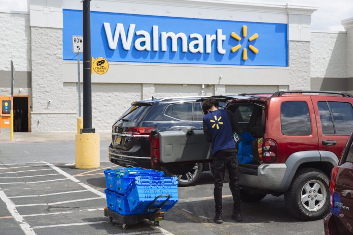 Walmart to back U.S. manufacturers with $350 billion of added business
