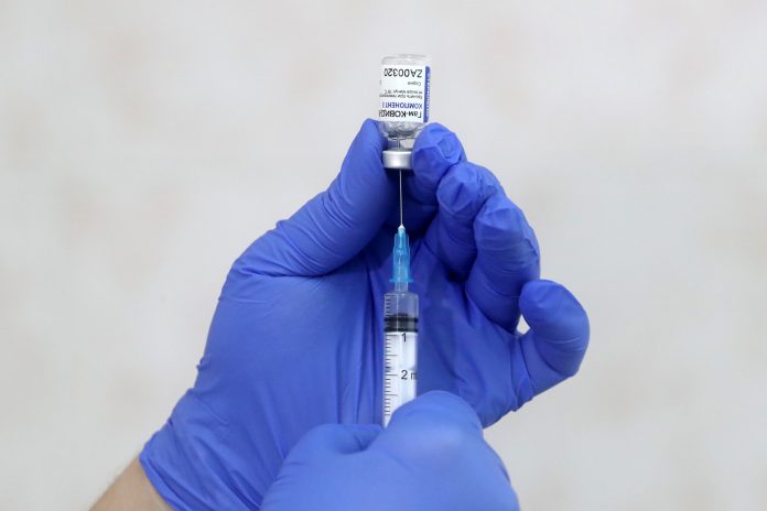 Russia registered the first Covid-19 vaccine but its struggles to vaccinate population.