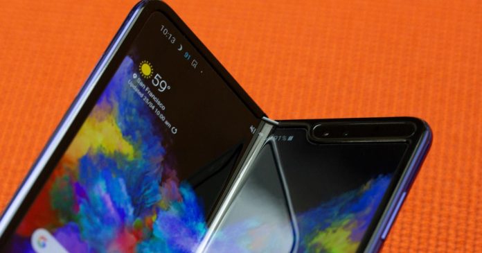 Samsung has Galaxy Fold teardown removed - Video