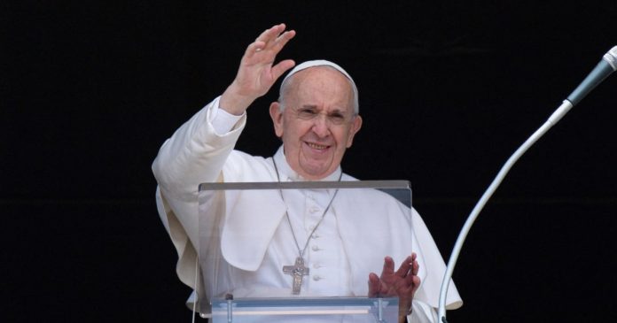 Pope set to deliver Sunday blessing from Rome hospital