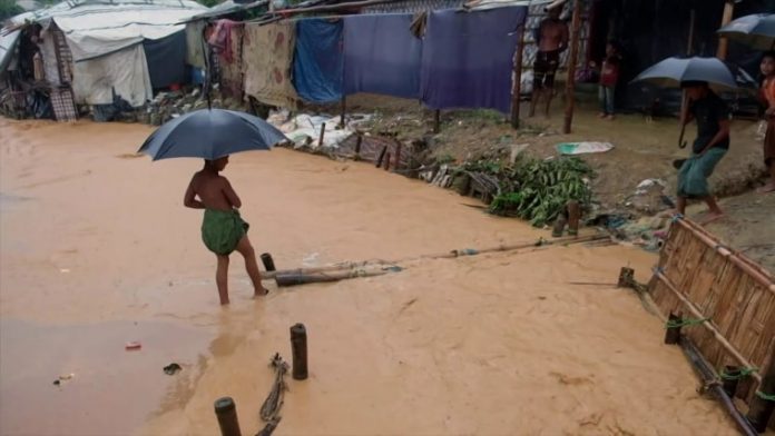 Thousands made homeless by floods in Bangladesh Rohingya camps