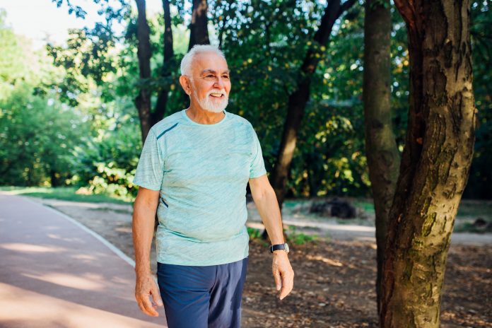 A longevity expert shares his 'non-negotiable' diet, sleep and exercise routines for a longer life