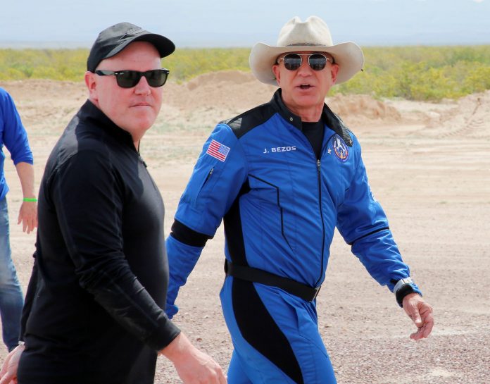 Jeff Bezos' Blue Origin takes NASA to federal court over HLS contract