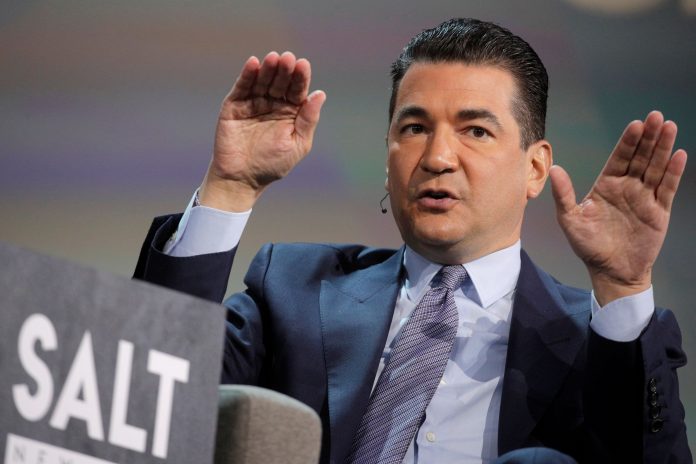 Dr. Scott Gottlieb weighs in on Pfizer's Covid booster approval process