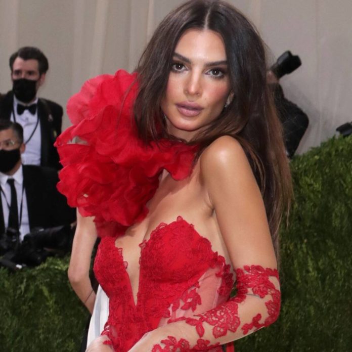 Why Emily Ratajkowski Waited to Share Robin Thicke Groping Allegations