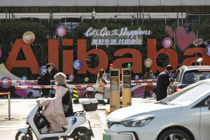 Alibaba, JD hit record $139 billion of sales