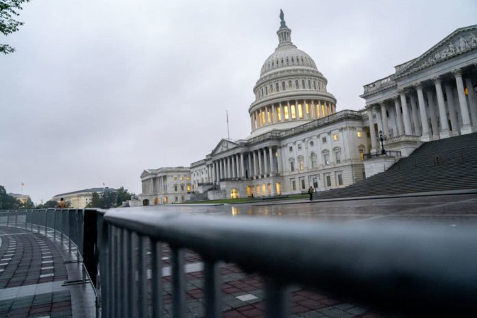 Congress aims to pass funding bill