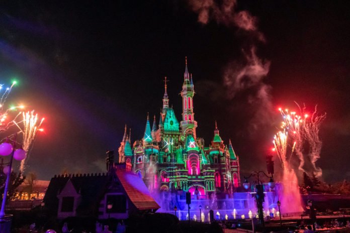 Shanghai Disneyland suspends entry on Halloween as China fights Covid