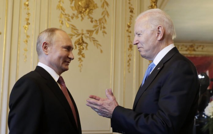 Ukraine border fears escalate as officials thrash out Biden-Putin meeting