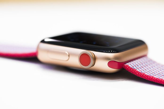 Apple Watch Series 3, seen from the side.