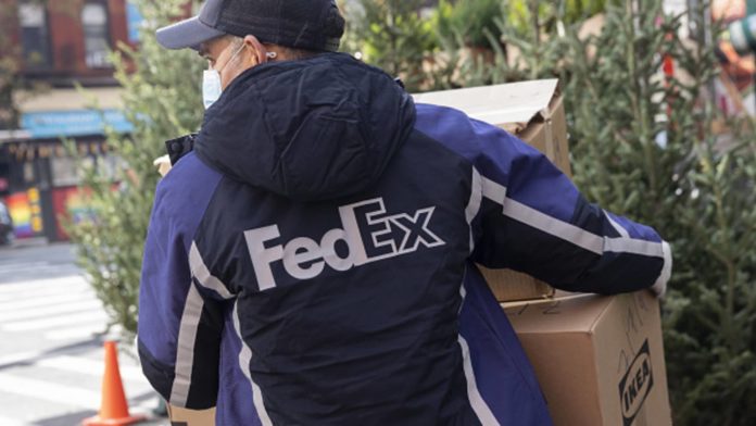 FedEx CEO says the company will make ‘an enormous effort’ toward AV trucks in June