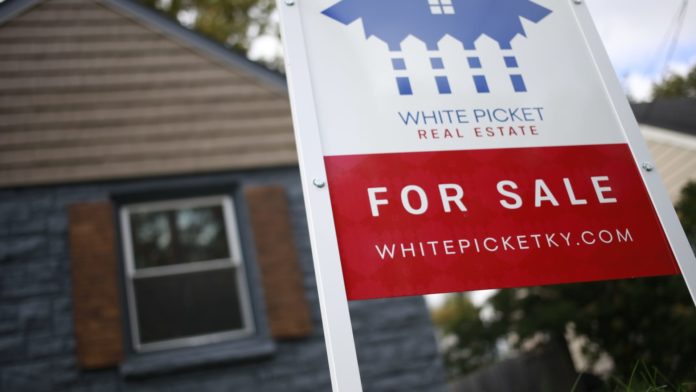 Mortgage rates surge as home affordability nears record worst
