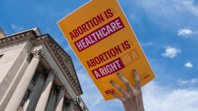Judge temporarily blocks Kentucky’s near-total abortion ban