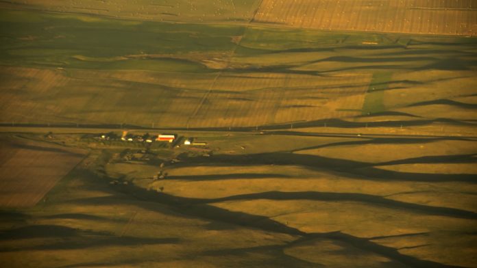 Chinese purchase of North Dakota farmland raises national security concerns in Washington