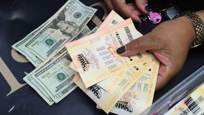 The Mega Millions jackpot is now $1.02 billion. Here's the tax bill