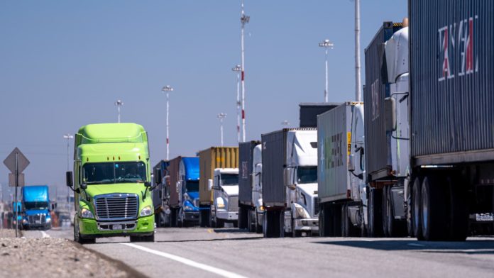 Trucking CEOs expect high prices, demand in second half of 2022
