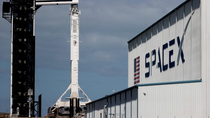 Europe eyes Musk's SpaceX to replace Russian rockets