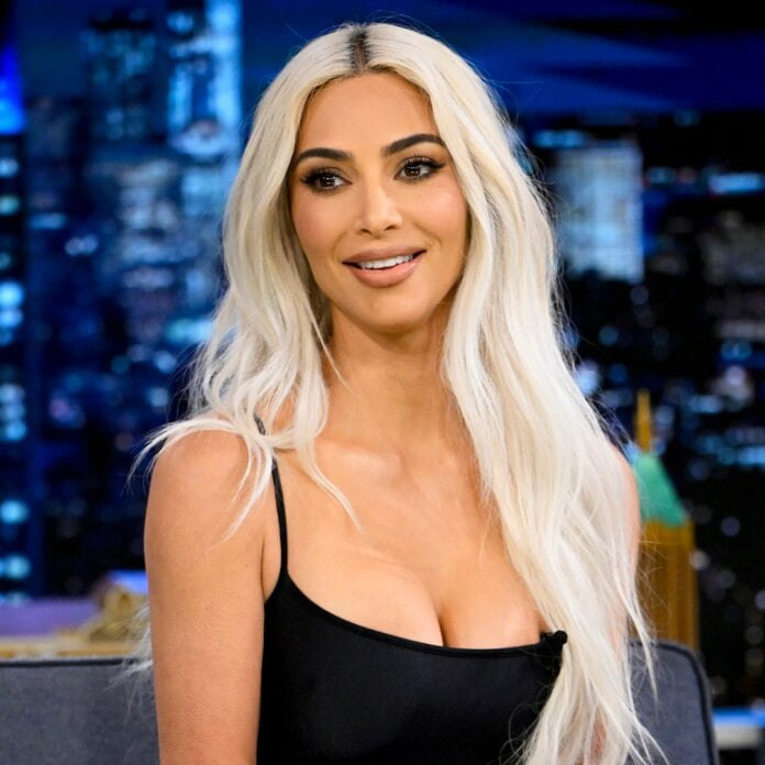 Kim Kardashian's Alleged Photoshop Fail Has Social Media Buzzing - E! Online