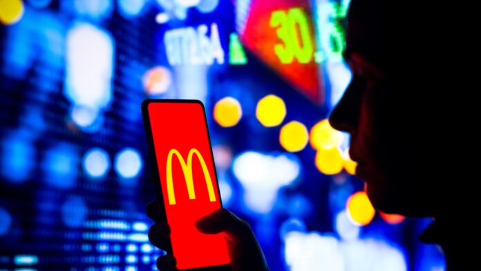 McDonald's hopes discounts, contests boost mobile sales