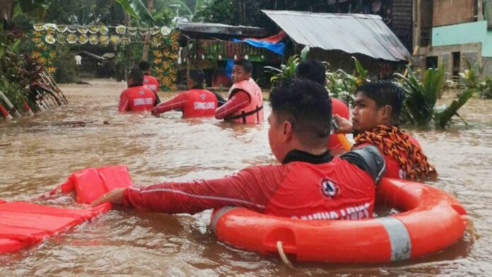 Floods engulf Philippines as president declares 'state of calamity'