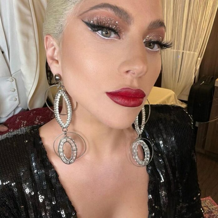 Lady Gaga's White Eyeliner Trick Is What You Need for No Sleep Days