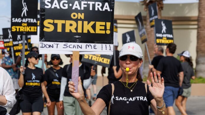 Hollywood sheds 17,000 jobs in August amid strikes